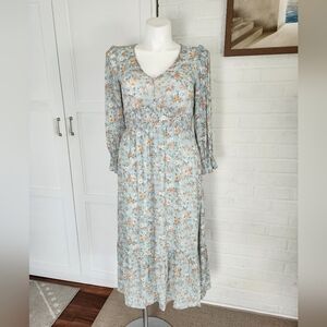 Long Sleeve Floral Dress in Sage Floral Light Green